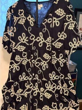 CeCe Navy Dress with Cream Floral Embroidery Size Petite XL (W26)